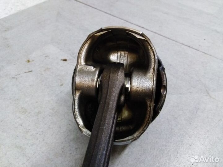 Поршень с шатуном