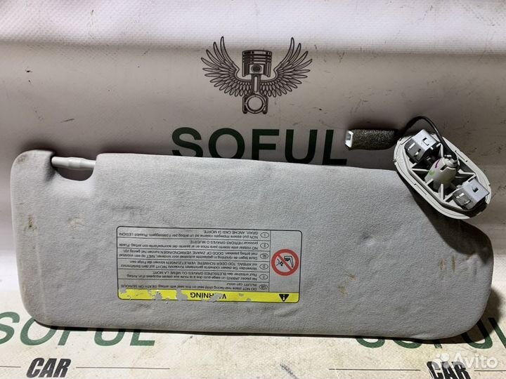 Козырек солнцезащитный левый Toyota Avensis 2005