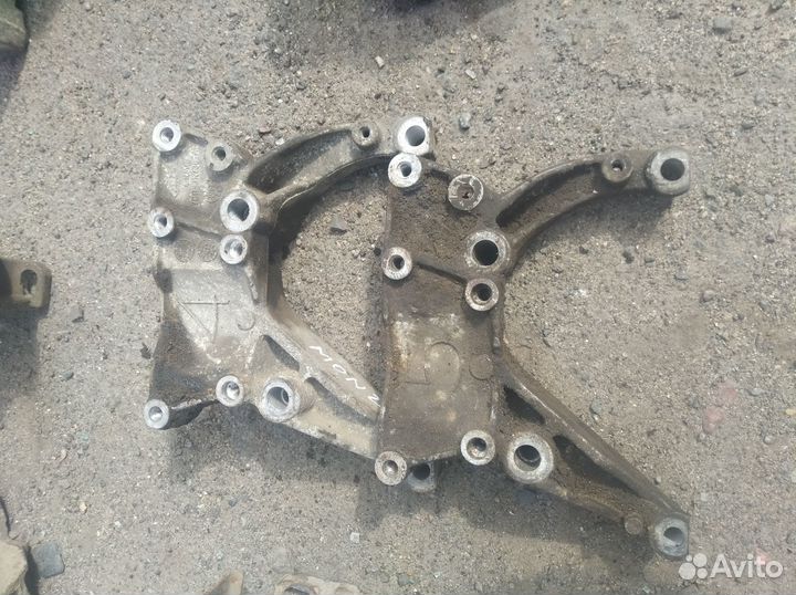 Кронштейн Форд Мондео 2