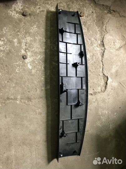 Обшивка двери багажника Мазда Сх9 CX9