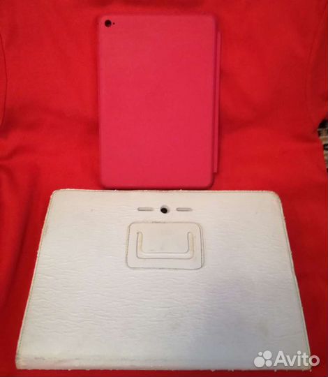 Планшетный компьютер Ritmix/чехол для iPad