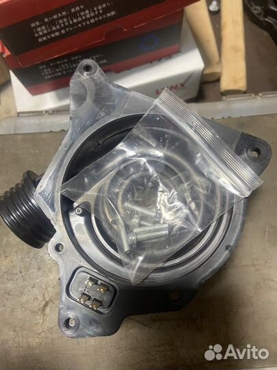 Крышка помпы BMW 11517632426