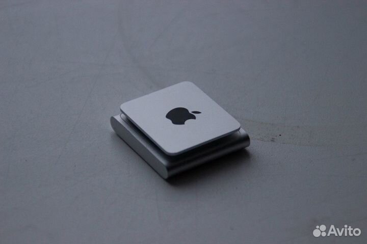 iPod shuffle 4