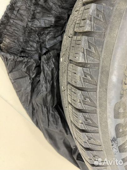 Yokohama Ice Guard IG60 215/65 R16 60Q