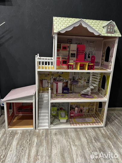 Домик кукольный деревянный