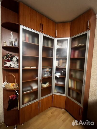 Книжный шкаф бу