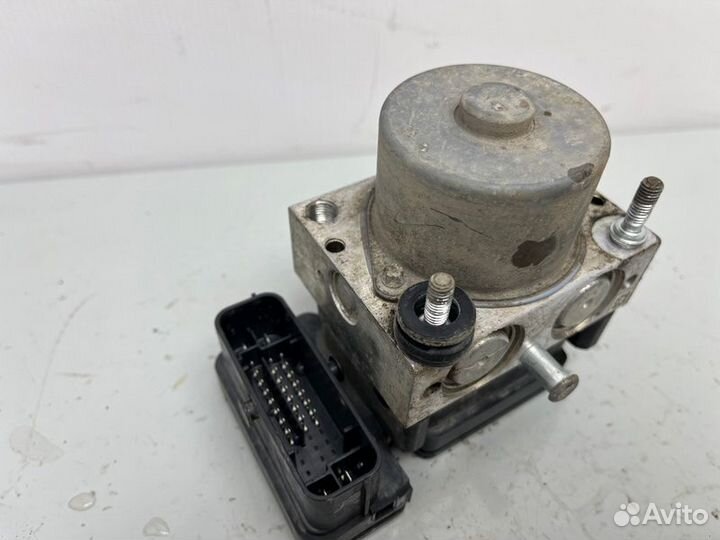 Блок ABS Renault Logan 2 K7MA812 2018