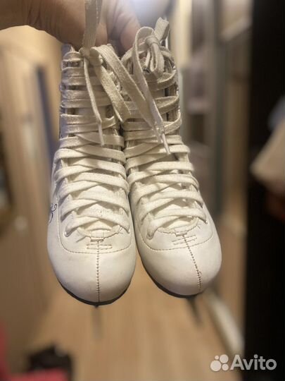 Коньки фигурные 36 размер