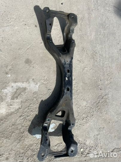 Балка подвески задняя Volkswagen Touareg 7L