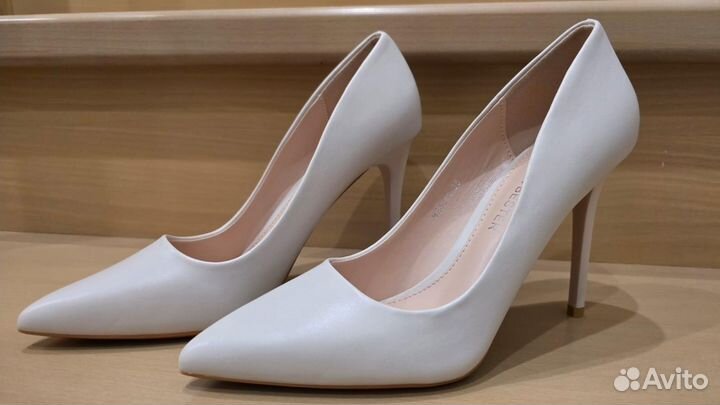 Туфли лодочки 38р. Каблук 10 см