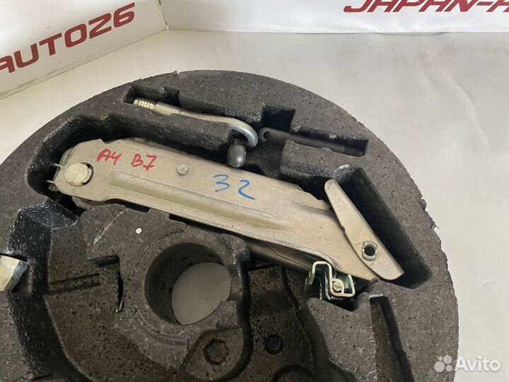 Набор поддомкратника Audi A4 B7 2.0L 2004—2009