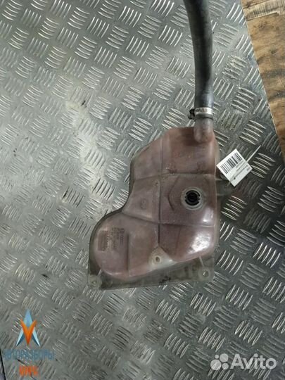 Бачок расширительный Audi A4 B5 1997 8D0121403L