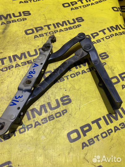 Петли крышки багажника Audi 80 B3