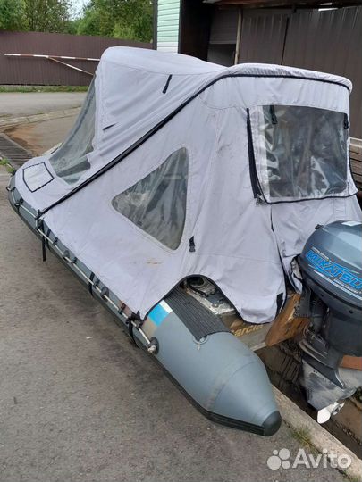 Моторная лодка