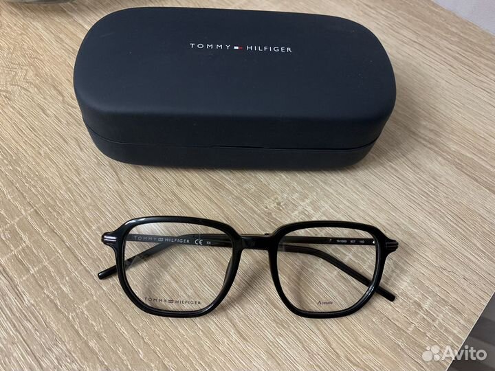 Оправа Tommy Hilfiger новая оригинал