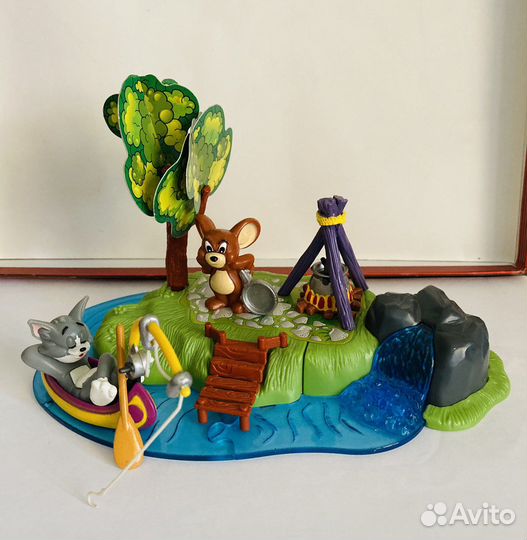 Киндер сюрприз макси Том и Джерри