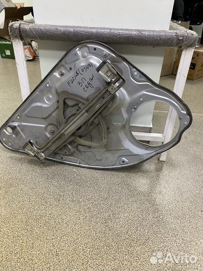 Стеклоподьемник задний прав Focus 2, седан