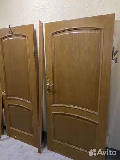 Двери межкомнатные с коробкой из массива, шпон