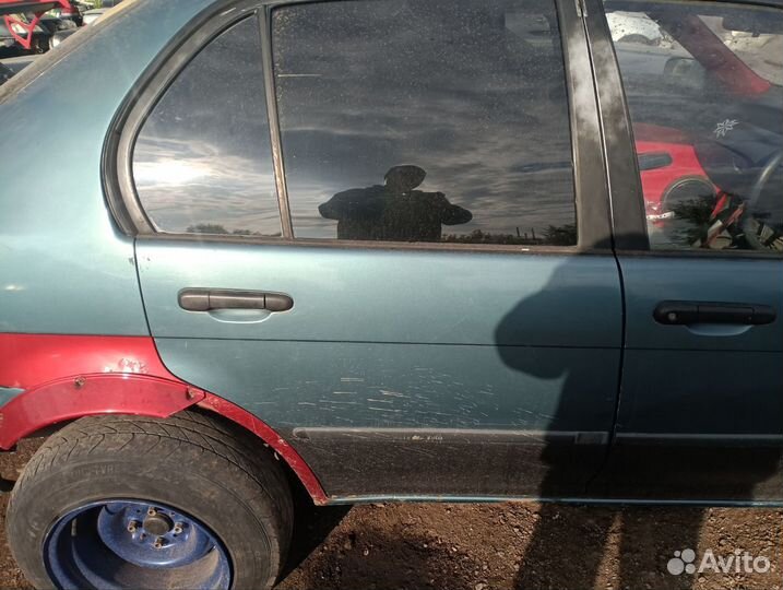 Стекло заднее правое глухое Toyota Corsa EL41 1993