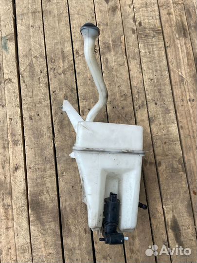 Бачок омывателя фар Ниссан Тиида С11 2007-2014