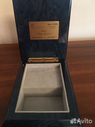 Музакальная шкатулка для драгоценностей