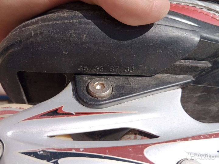 Роликовые коньки