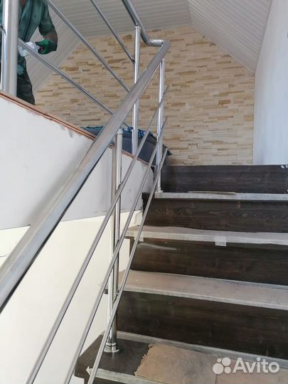 Поручни для лестниц