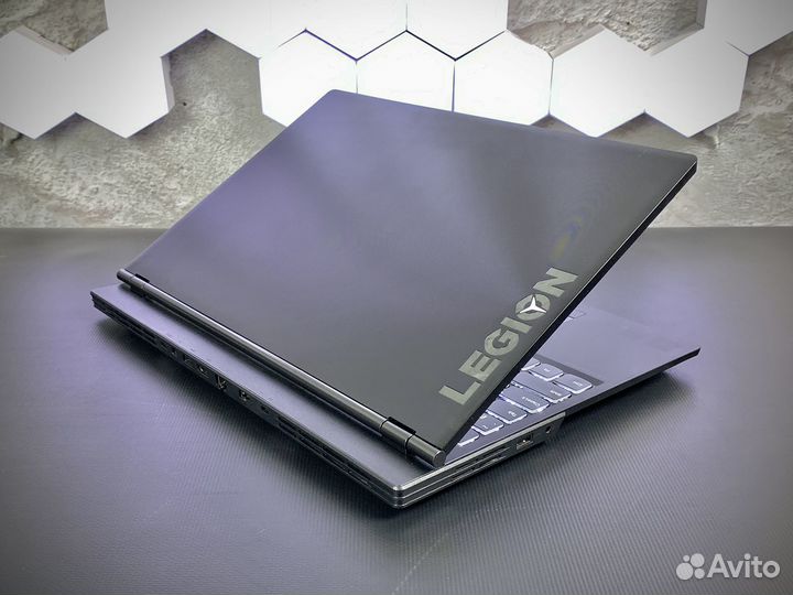 Игровой ноутбук Lenovo Legion / GTX 1660 Ti / i5