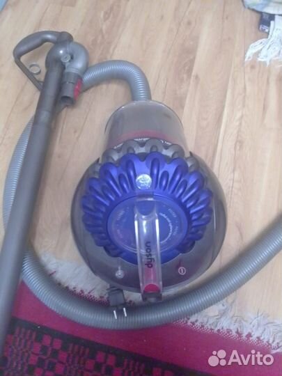 Пылесос dyson Big Ball CY23