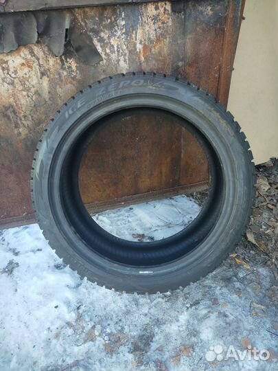 Pirelli Ice Zero 255/40 R19