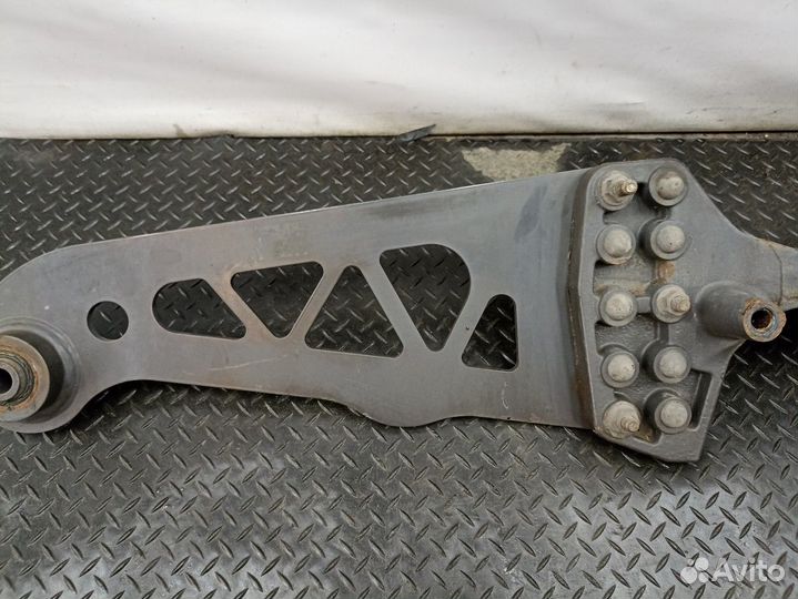 22119770 Кронштейн передней пневморессоры правый