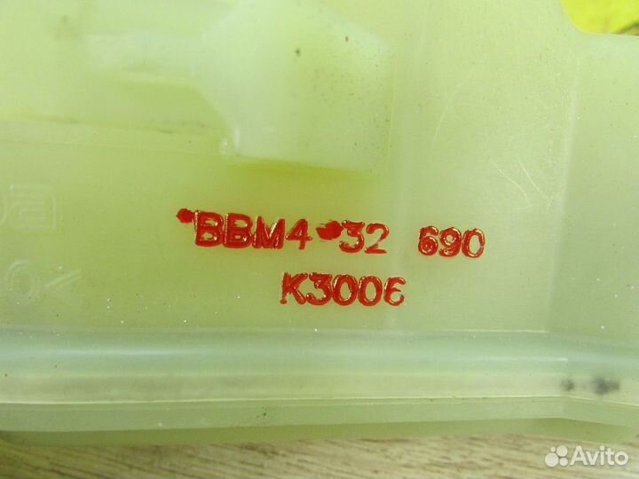 Бачок гидроусилителя на Mazda 3 BL