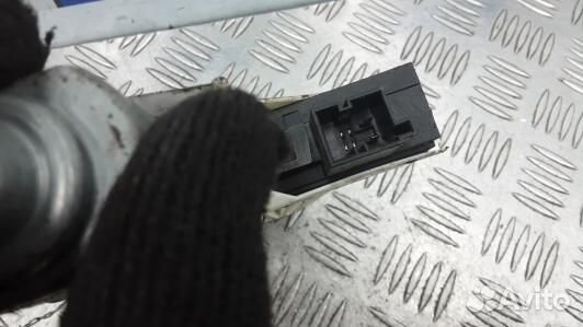 Моторчик стеклоподъемника переднего правого audi A