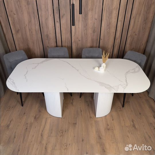 Кухонный стол из керамогранита 2 метра