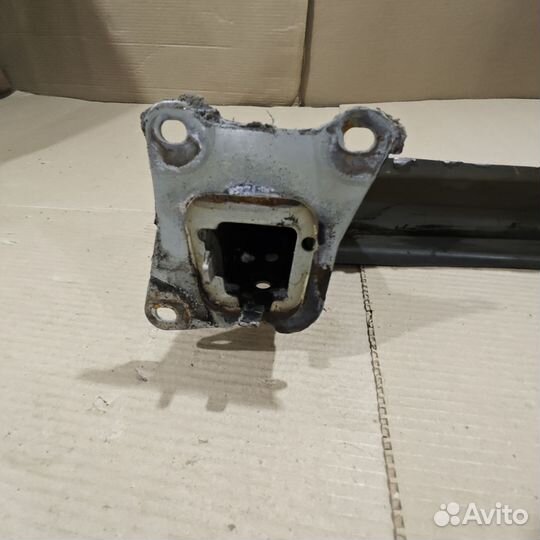 Усилитель бампера переднего Skoda Octavia 04-13