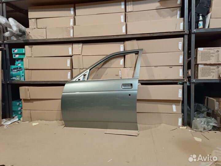 Дверь передняя левая Лада приора - ваз 2110 кварц