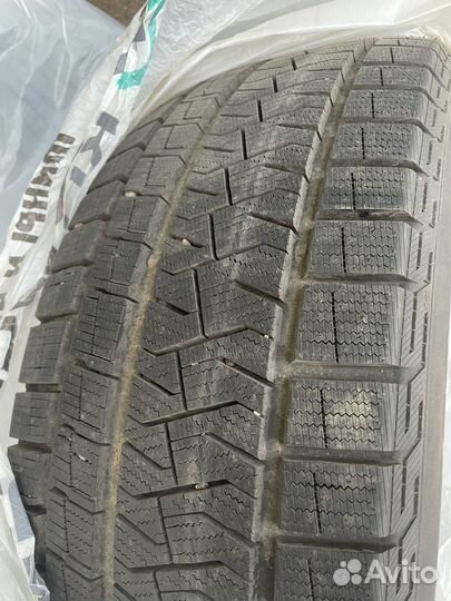 Pirelli Formula Ice FR 235/55 R19 105H