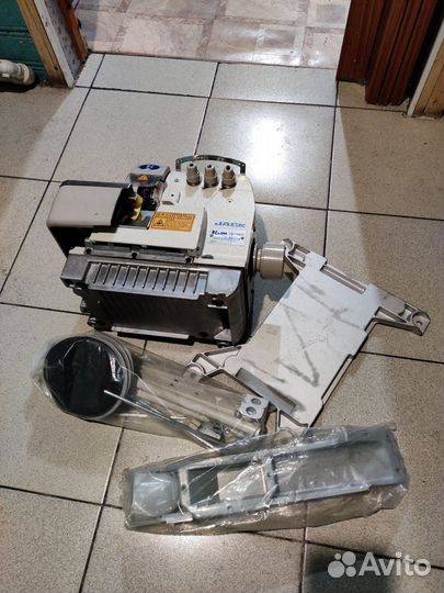 Швейная машина