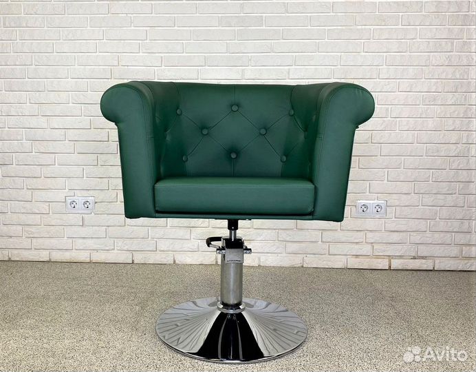 Парикмахерское кресло Sonata green DL-2758