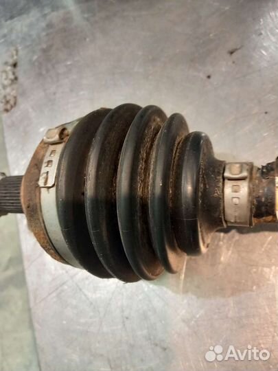 Привод левый VW Polo