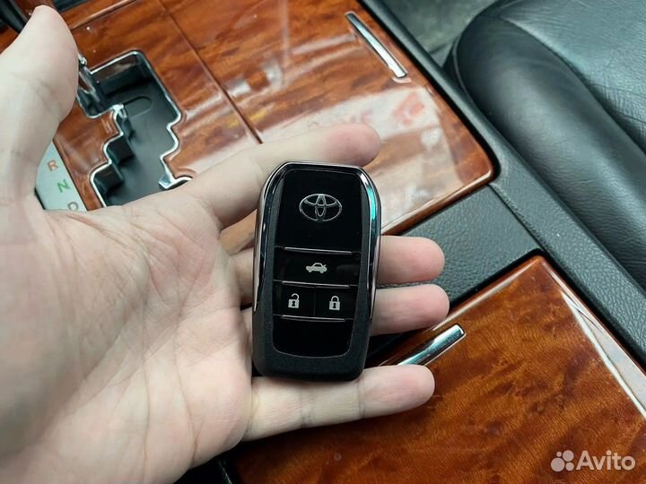 Выкидной ключ Toyota