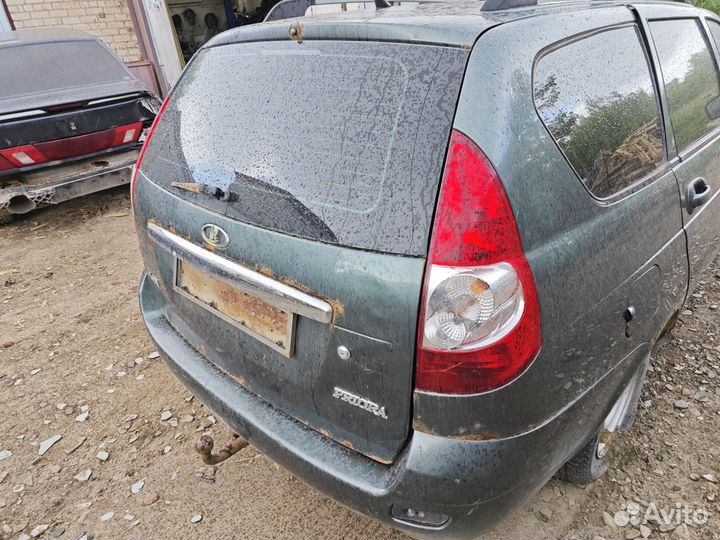 В разборе Лада Приора Универсал