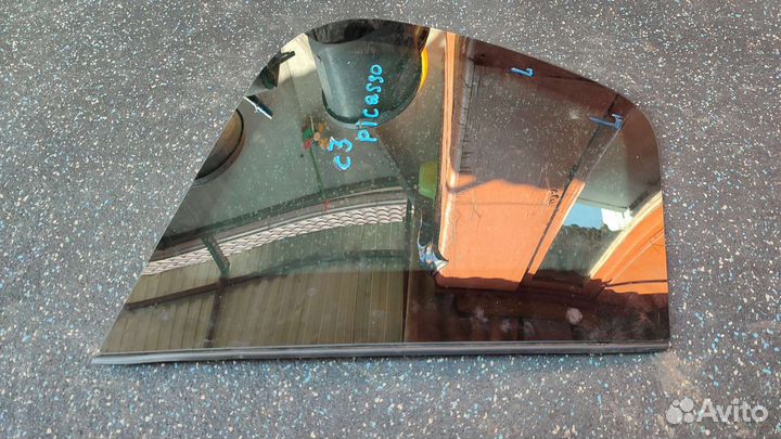 Стекло заднее левое Citroen C3 picasso