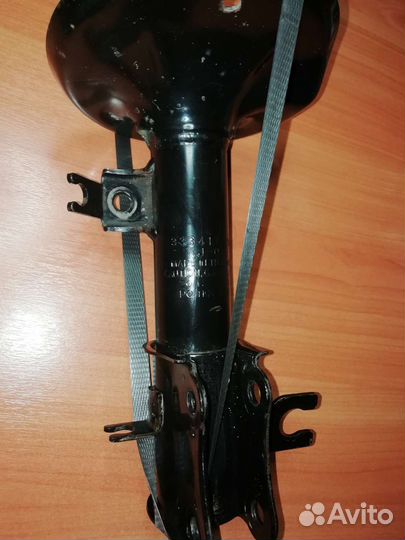 Стойка передняя правая газовая KYB 333417