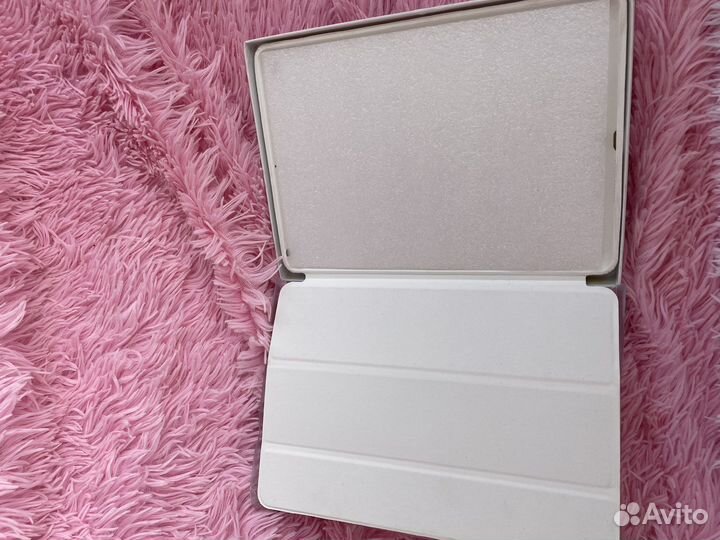 Чехол на iPad 10.2