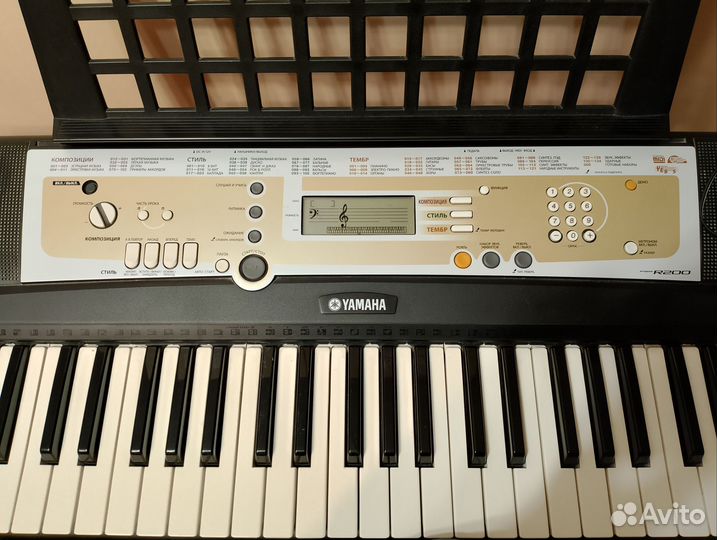 Синтезатор yamaha psr r200