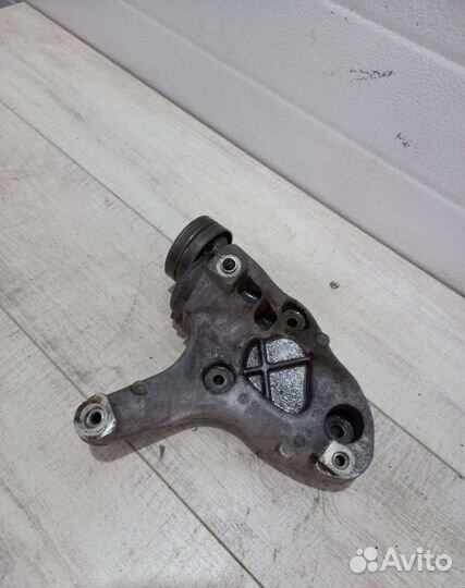 Натяжитель ремня Skoda Octavia A5