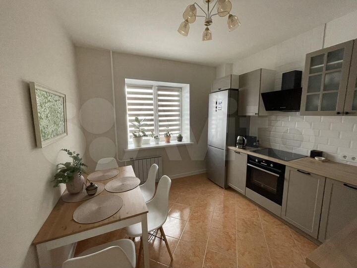 2-к. квартира, 57 м², 3/9 эт.