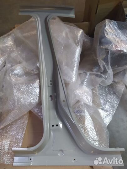 Стойка кузова средняя левая Suzuki SX4 2006-2013 Н