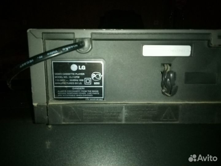 Видеомагнитофон LG